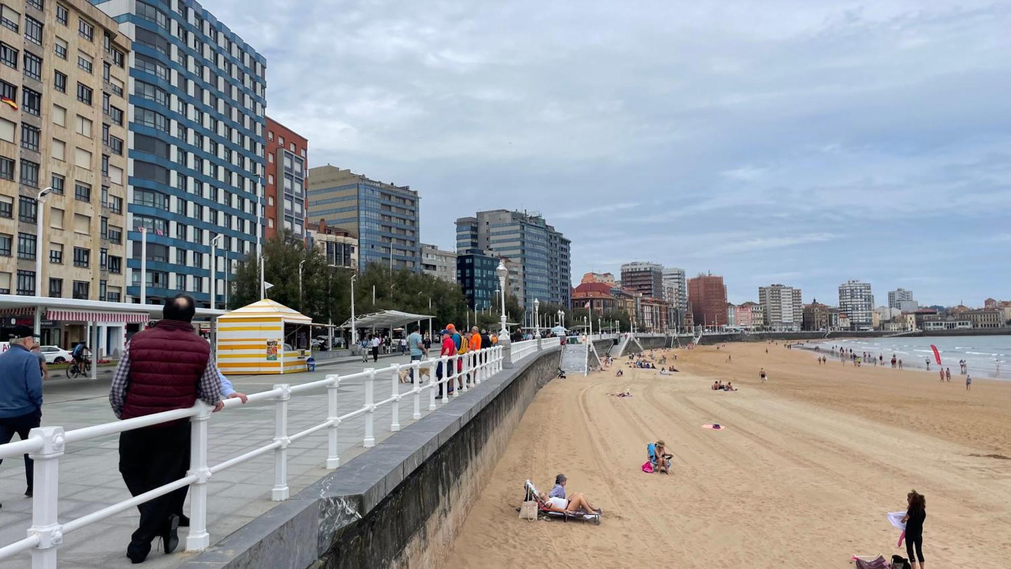 Apartamento Playa De Gijón Eksteriør billede